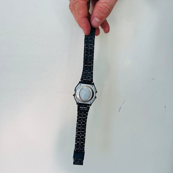 Casio Digital Watch Black Silver Accents Unisex Retro Y2K Quartz New - Picture 6 of 10